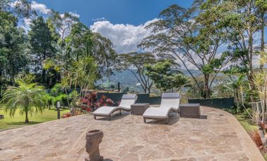 Finca en arriendo Envigado Sector Loma del Escobero