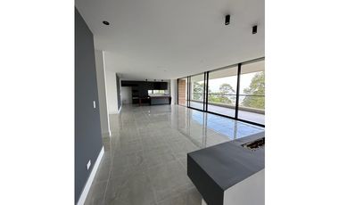 Casa en Arriendo Envigado Sector Loma del Atravesado