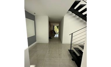 Casa en Arriendo Envigado Sector Loma del Atravesado