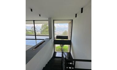 Casa en Arriendo Envigado Sector Loma del Atravesado