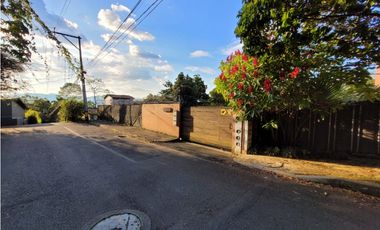 Casa en Arriendo Envigado Sector Loma Del Atravesado Independiente