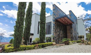 Casa Dúplex Amoblada en Arriendo Medellín Sector Poblado