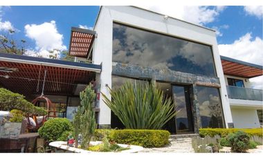 Casa Dúplex Amoblada en Arriendo Medellín Sector Poblado