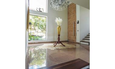 Casa Dúplex Amoblada en Arriendo Medellín Sector Poblado