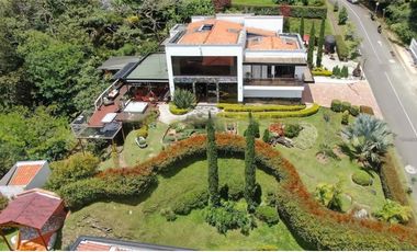 Casa Dúplex Amoblada en Arriendo Medellín Sector Poblado