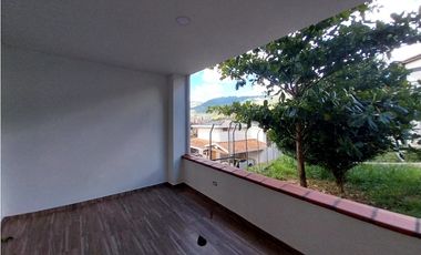 Casa en Arriendo en Envigado Sector La Mina