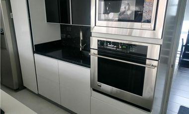 Aparta/Penthouse Amoblado en Arriendo en Envigado Sector La Abadia