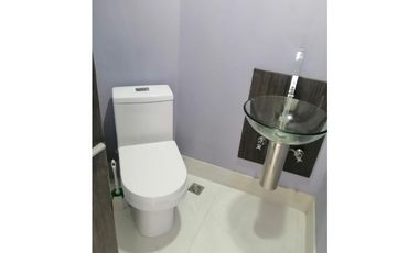 Aparta/Penthouse Amoblado en Arriendo en Envigado Sector La Abadia