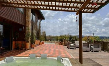 Casa Amoblado en Arriendo en Envigado Sector Loma del Escobero