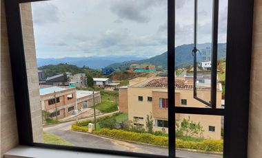 Casa en Arriendo Envigado Sector Loma del Escobero