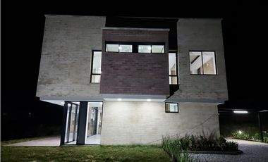 Casa en Arriendo Envigado Sector Loma del Escobero