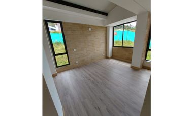 Casa en Arriendo Envigado Sector Loma del Escobero