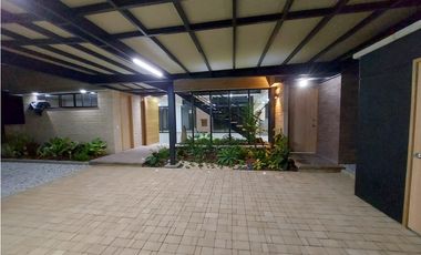 Casa en Arriendo Envigado Sector Loma del Escobero