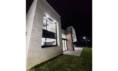 Casa en Arriendo Envigado Sector Loma del Escobero