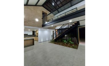 Casa en Arriendo Envigado Sector Loma del Escobero