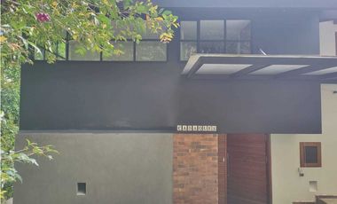 Casa Independiente en Arriendo Envigado Sector Loma de las Brujas