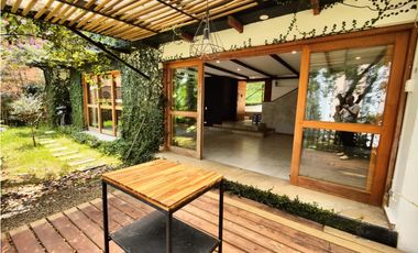 Casa Independiente en Arriendo Envigado Sector Loma de las Brujas