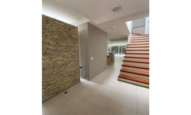 Casa Duplex en Arriendo Medellín Sector loma del chocho