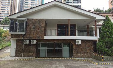 Casa Comercial en Arriendo Medellin Sector Lalinde