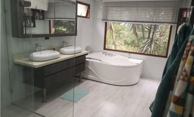 Casa Amoblada en Arriendo Envigado Sector Loma del Escobero