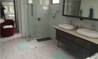 Casa Amoblada en Arriendo Envigado Sector Loma del Escobero