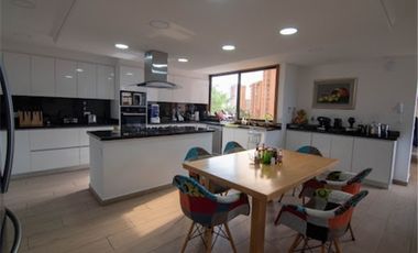 Apartamento en Arriendo Envigado Sector Loma del Esmeraldal