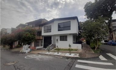 Casa Independiente en Arriendo Envigado Sector La Andalucía