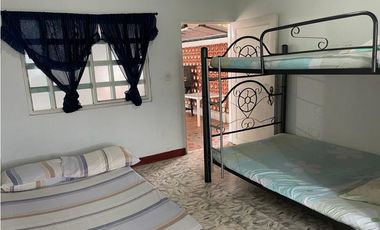 Finca de 1.300m2 con piscina en venta La Buitrera Palmira Valle