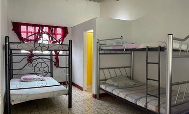 Finca de 1.300m2 con piscina en venta La Buitrera Palmira Valle