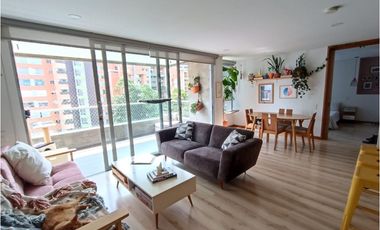 Apartamento en Arriendo Loma de Los Benedictinos Envigado