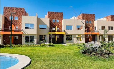 SE VENDE CASA NUEVA  MODERNA CON SEGURIDAD EN YAUTEPEC OACALCO
