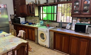 Casa de 3 dormitorios y parque