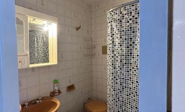 Departamento en venta - 2 Dormitorios 1 Baño - Cochera - 71Mts2 - Avellaneda