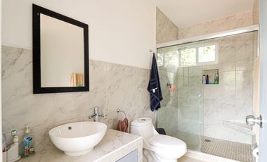 CASA MODERNA EN BURGOS VIG 24/7 ALBERCA Y JARDIN PRIVADO