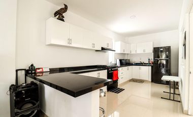 CASA MODERNA EN BURGOS VIG 24/7 ALBERCA Y JARDIN PRIVADO