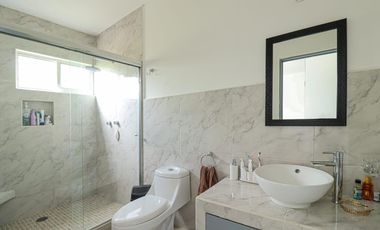 CASA MODERNA EN BURGOS VIG 24/7 ALBERCA Y JARDIN PRIVADO
