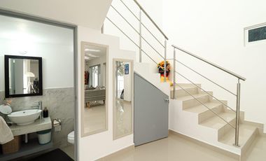 CASA MODERNA EN BURGOS VIG 24/7 ALBERCA Y JARDIN PRIVADO