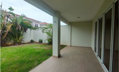 VENTA DE CASA EN PH RESERVA DE VERSALLES (OF)