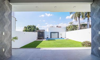 ESPECTACULAR CASA EN EXCLUSIVO FRACC EN BURGOS