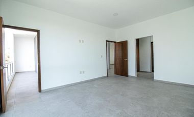 ESPECTACULAR CASA EN EXCLUSIVO FRACC EN BURGOS