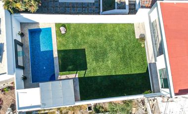 ESPECTACULAR CASA EN EXCLUSIVO FRACC EN BURGOS