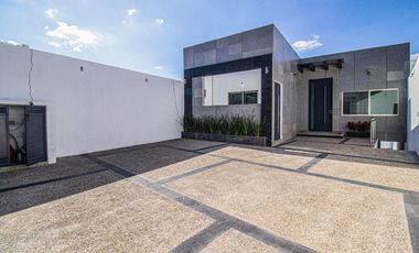 ESPECTACULAR CASA EN EXCLUSIVO FRACC EN BURGOS