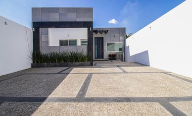 ESPECTACULAR CASA EN EXCLUSIVO FRACC EN BURGOS