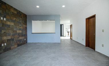 ESPECTACULAR CASA EN EXCLUSIVO FRACC EN BURGOS