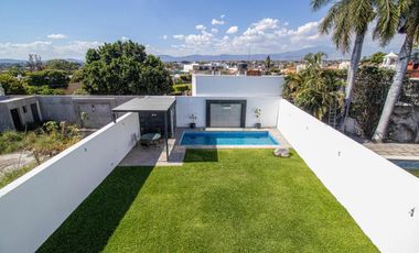 ESPECTACULAR CASA EN EXCLUSIVO FRACC EN BURGOS