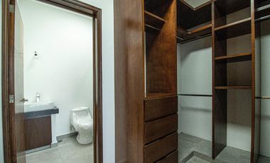 ESPECTACULAR CASA EN EXCLUSIVO FRACC EN BURGOS