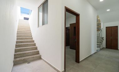 ESPECTACULAR CASA EN EXCLUSIVO FRACC EN BURGOS