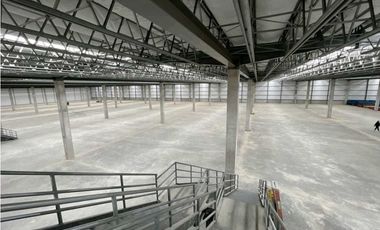 GALERAS A ESTRENAR  ALQUILER/VENTA PARQUE INDUSTRAL ZONA UNO JP