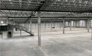 GALERAS A ESTRENAR  ALQUILER/VENTA PARQUE INDUSTRAL ZONA UNO JP