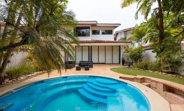 VENTA CASA EN OBARRIO COMERCIAL O RESIDENCIAL AMPLIA